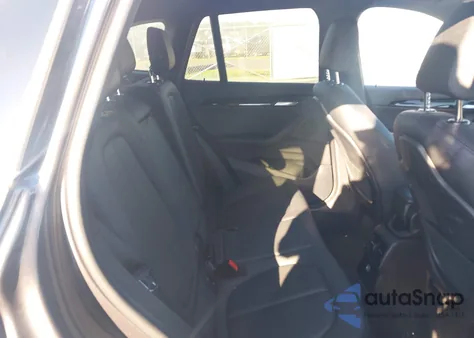 2017 BMW X1 xDrive28I z USA, uszkodzony, nr VIN WBXHT3Z31H4A57231